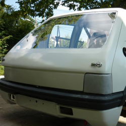 Lunette arrière Makrolon Peugeot 205